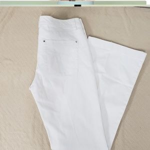 White House Black Market White Jeans